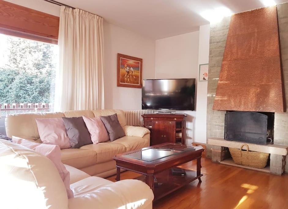 Apartamento Con Encanto San Lorenzo de Morunys Dış mekan fotoğraf